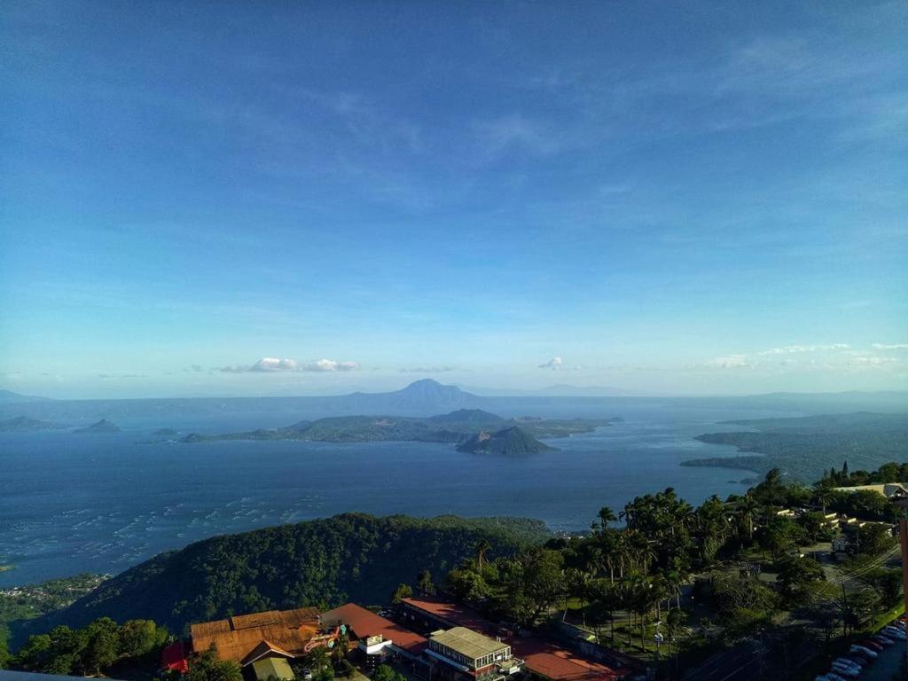 Cityland Tagaytay Taal Lake View City View Free Pool Parking Studios With Balcony Are City View Tagaytay City Buitenkant foto