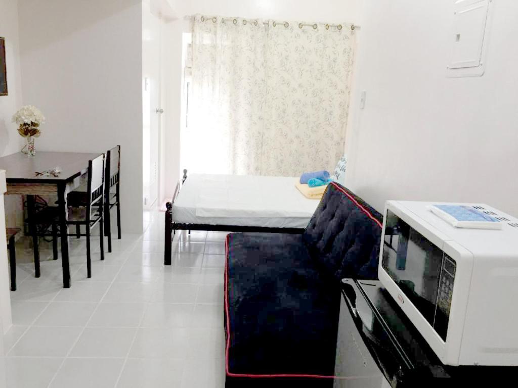 Cityland Tagaytay Taal Lake View City View Free Pool Parking Studios With Balcony Are City View Tagaytay City Buitenkant foto