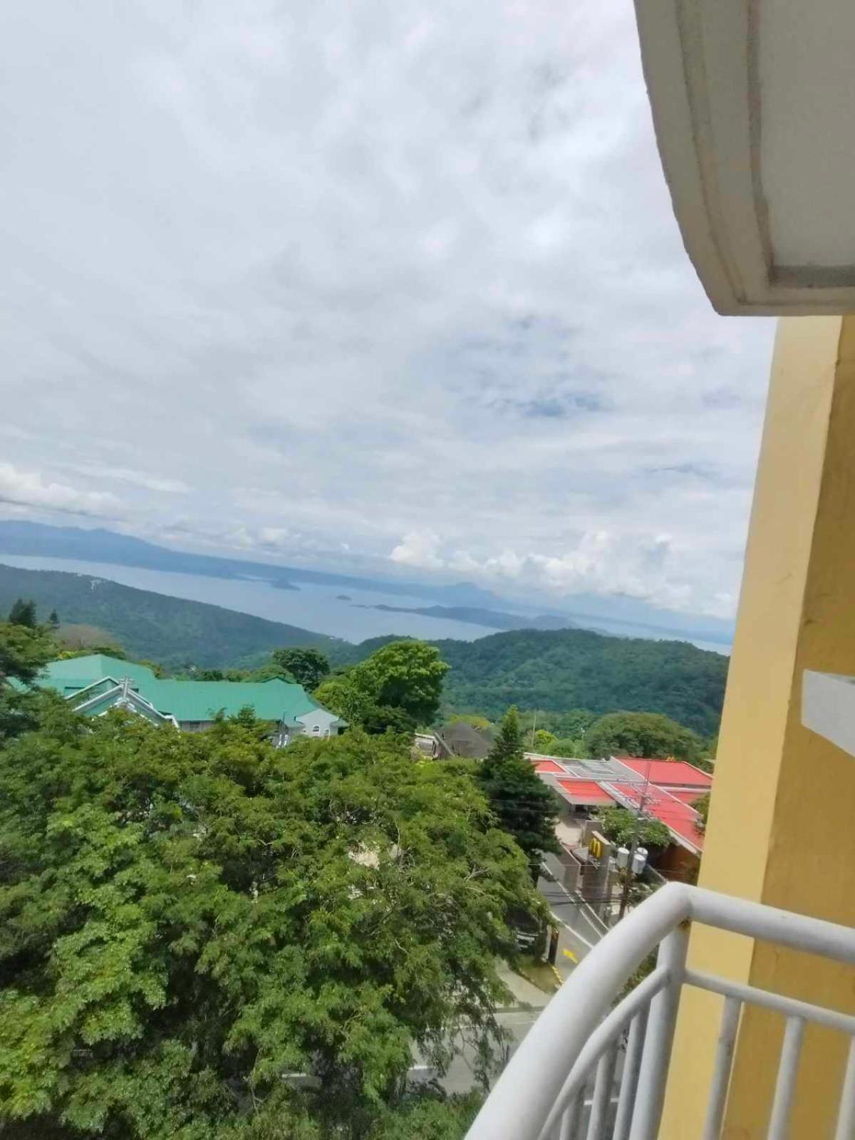 Cityland Tagaytay Taal Lake View City View Free Pool Parking Studios With Balcony Are City View Tagaytay City Buitenkant foto
