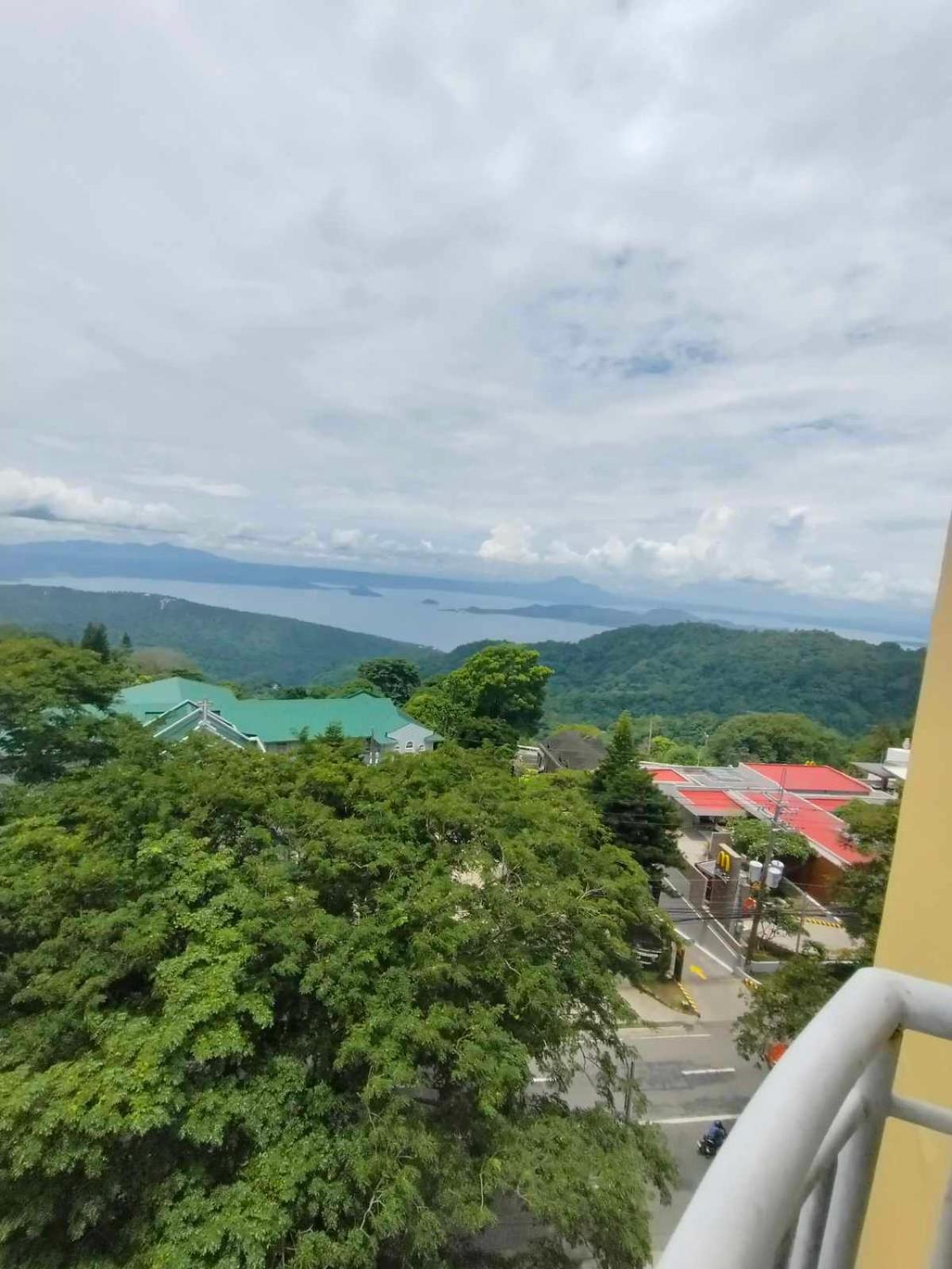 Cityland Tagaytay Taal Lake View City View Free Pool Parking Studios With Balcony Are City View Tagaytay City Buitenkant foto